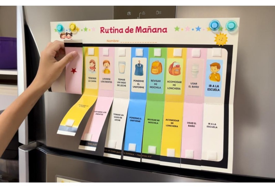 Niño escribiendo en el Plan Emocional